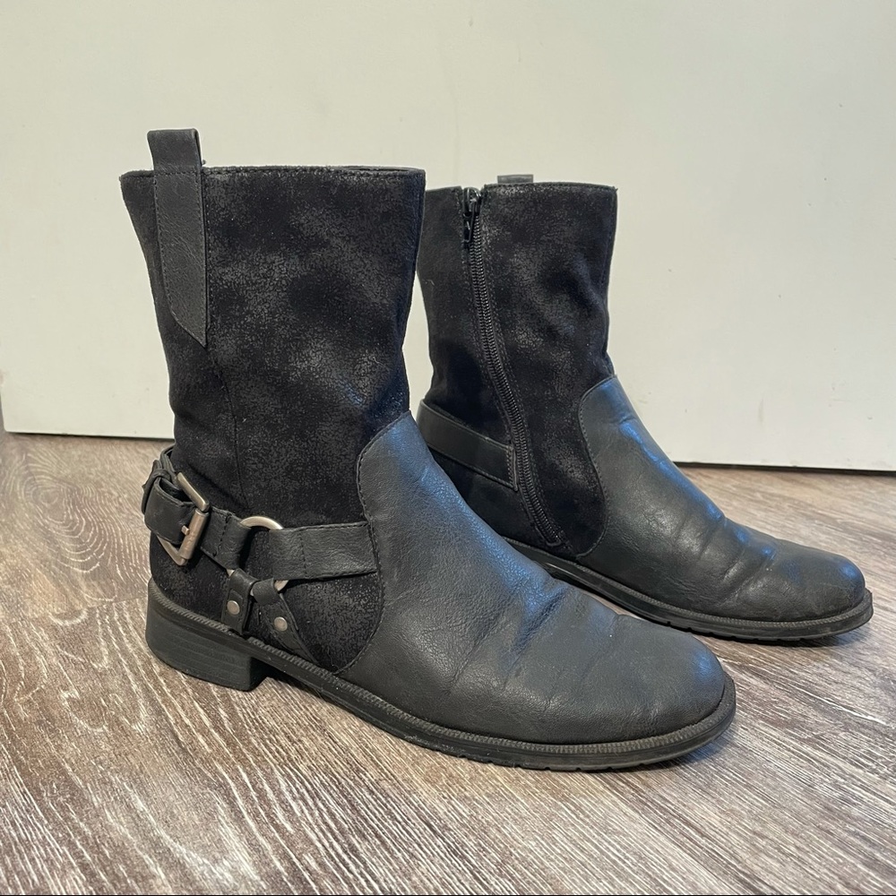 AEROSOLES / SUEDE BUCKLE MOTO BOOTS
